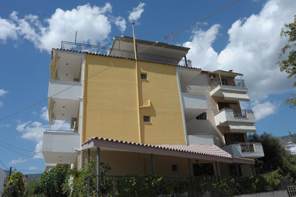 Iliahtida Apartments Roviés Eksteriør bilde