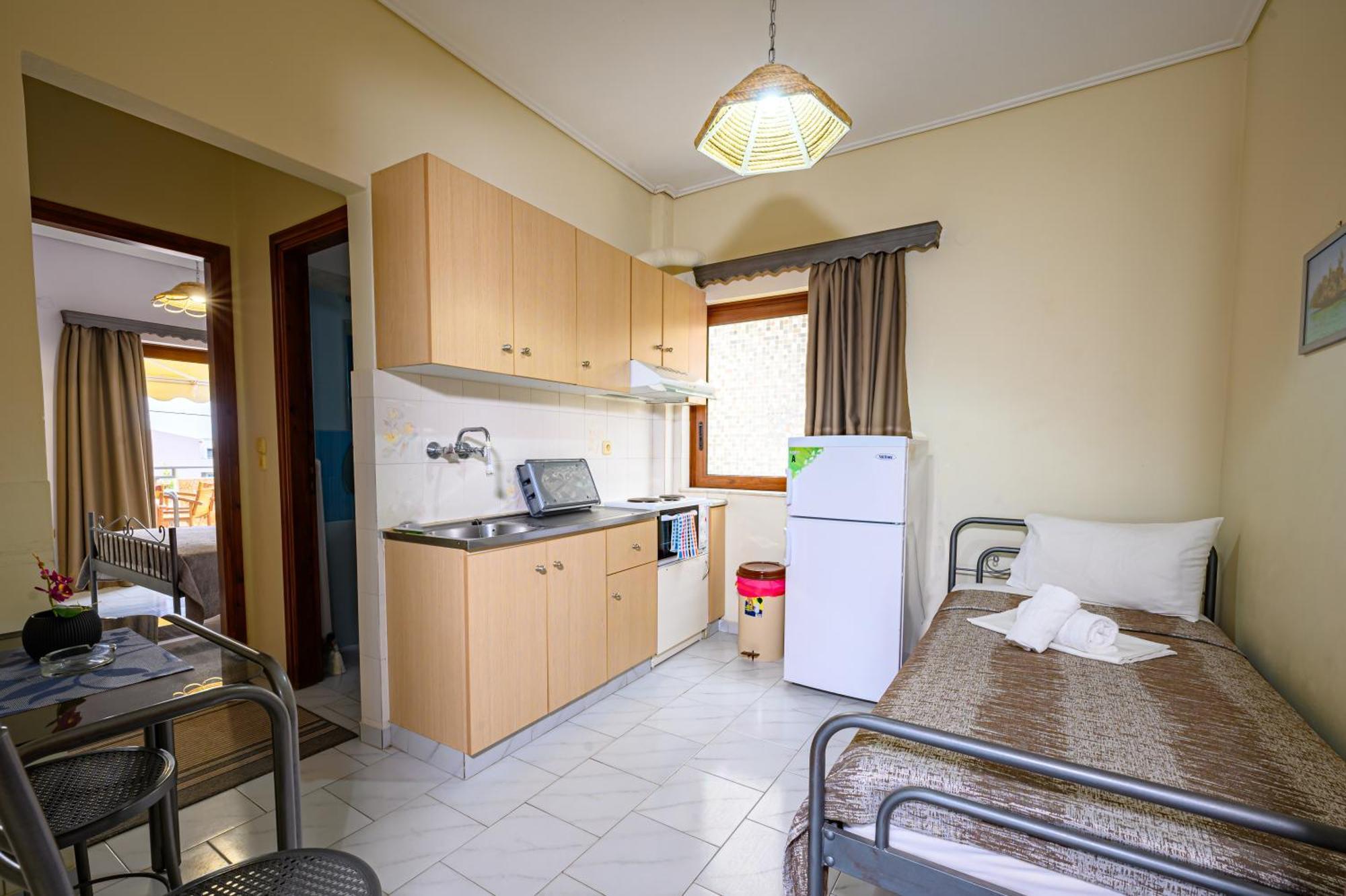 Iliahtida Apartments Roviés Eksteriør bilde