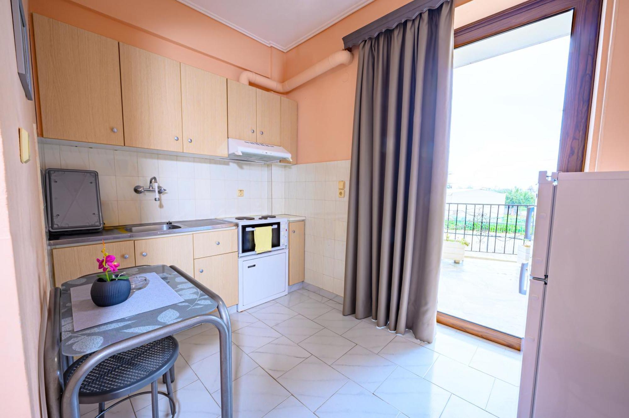 Iliahtida Apartments Roviés Eksteriør bilde