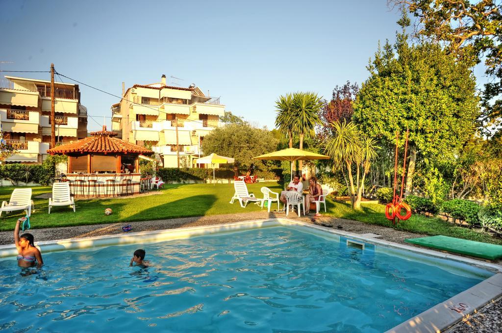 Iliahtida Apartments Roviés Eksteriør bilde