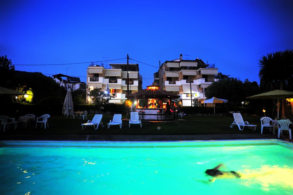 Iliahtida Apartments Roviés Eksteriør bilde
